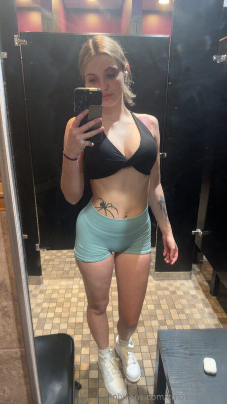 chloeessecret model nudes pictures