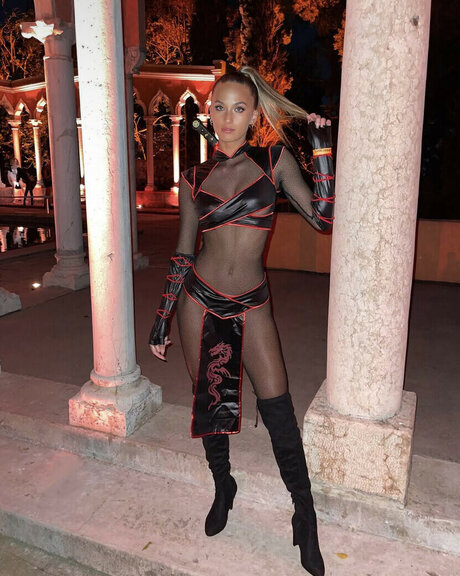 Sydney Marshall sydneymarshal exclusive star galleries