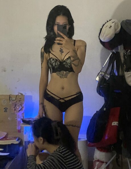 Tr n Th i T m Chi n pornstar free img