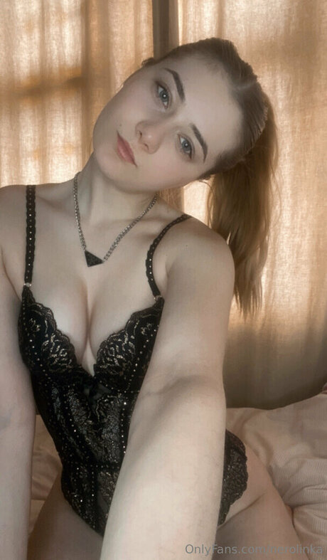 Nerolinka porn actress photo