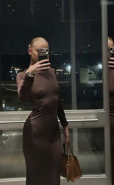 blonde babe onlyfans free naked photos