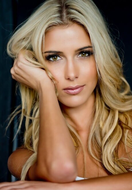 Taryn Morris porn star image