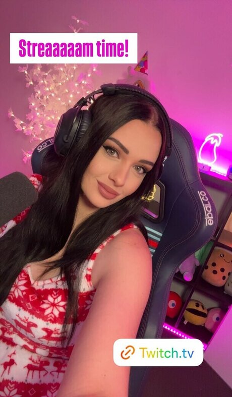 Eleanorsaur model pretty galleries