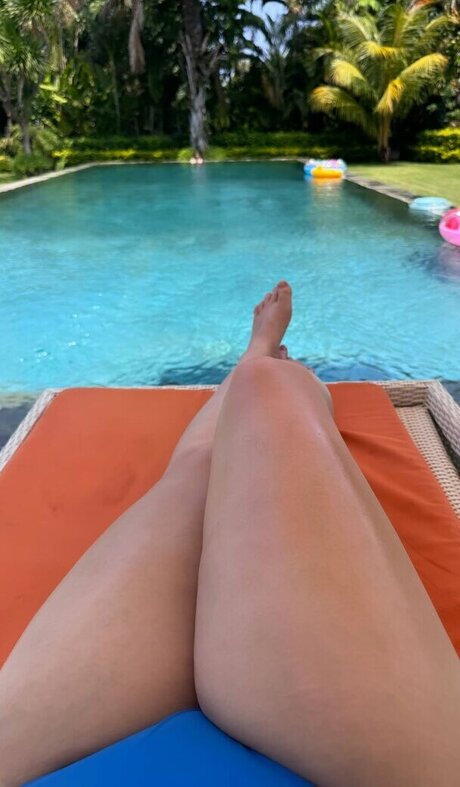 Eleanorsaur model nudes photo