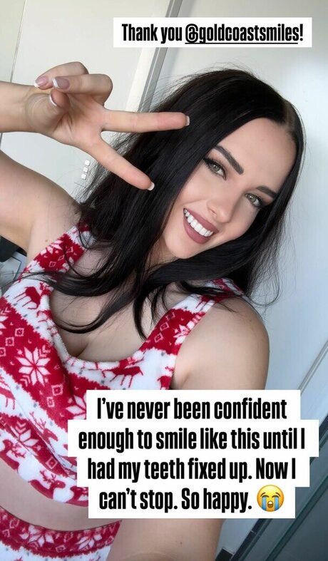 Eleanorsaur hot actress photos