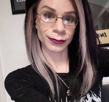 Akumalamprey high quality model photos