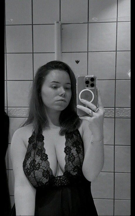 Jana Kristina Heiland star beautiful picture