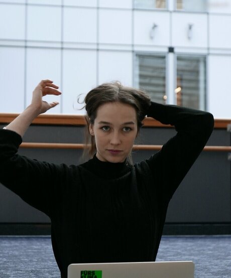 Lena Schilling art model pic