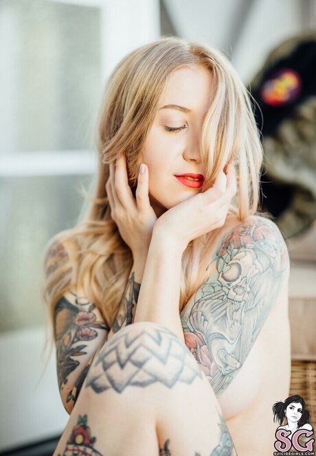 Emmameow model pretty pics