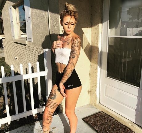 The Female Boss hot star pics