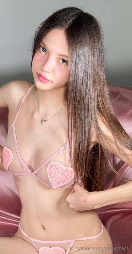 Alejacrack nude pornstar pictures