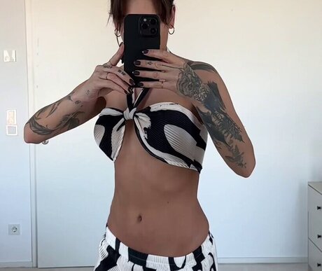 Liza Waschke pretty actress gallery