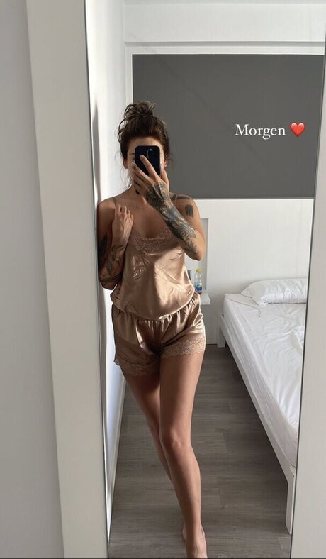 Liza Waschke model free pics