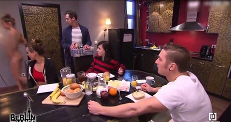 Liza Waschke naked actress img