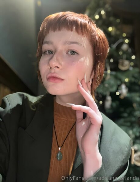 Adriana Orlanda pretty actress images