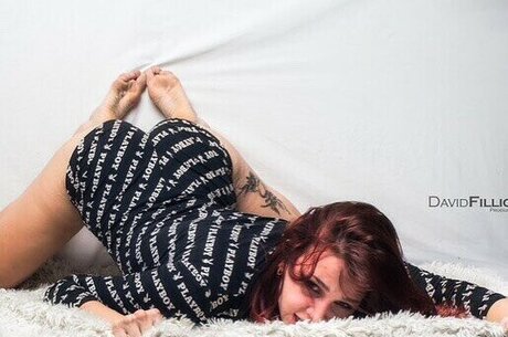 Sam Holly sexy actress picture