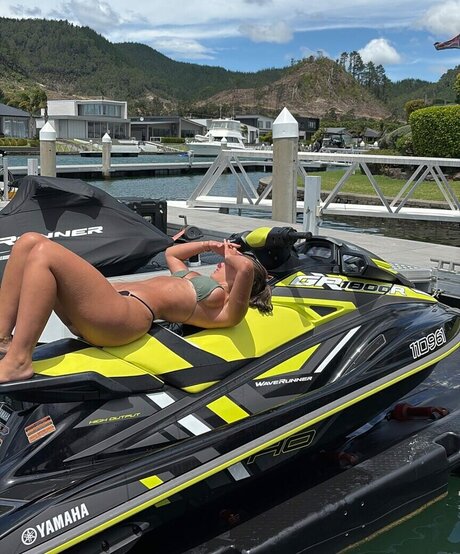 Lauramjj_ pornstar nude photos