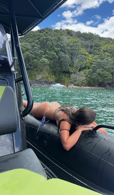 Lauramjj_ nude actress img