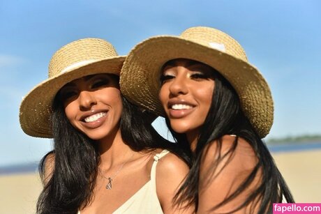 Belladonnas art model galleries