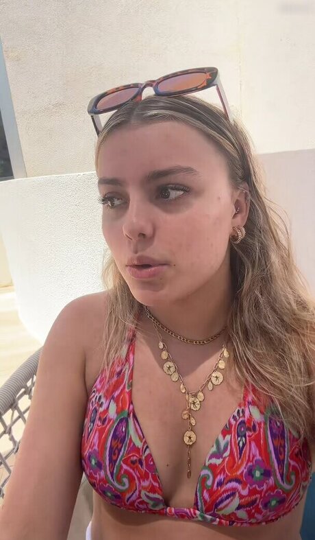 Emma Malewski pornstar top photo