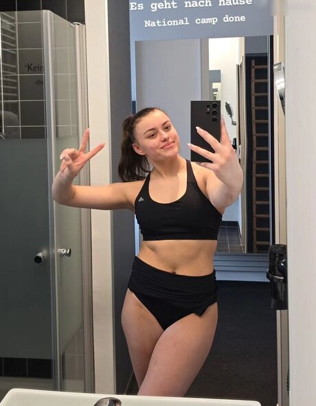 Emma Malewski pornstar hd pictures