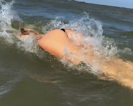 sexy mom onlyfans hd picture