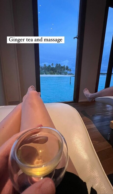 Thea Booysen pornographic model pictures