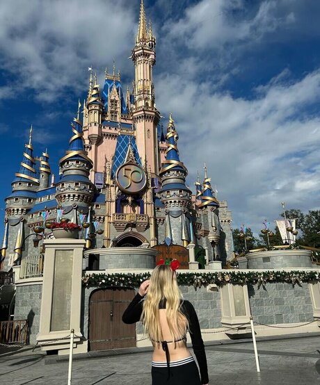 Thea Booysen art star gallery