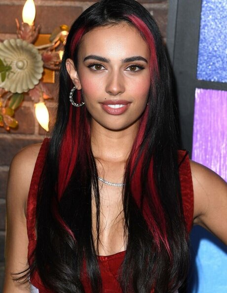 Kylie Cantrall nude star pic