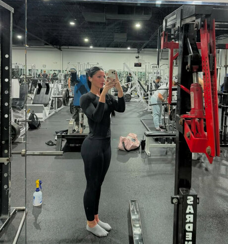 Allison Royalty pornstar sex pics