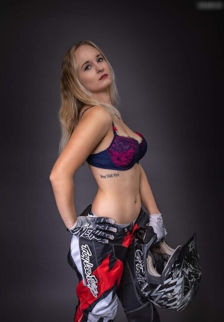 Michellegrsz 112 michelle star gallery