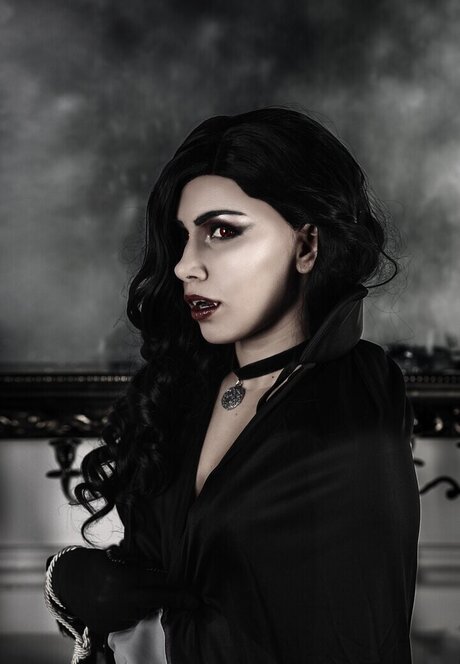 Red Saya model top images