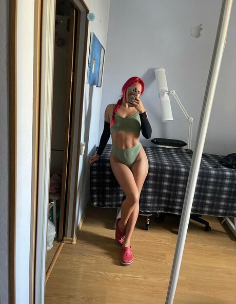 Red Saya hot actress archive