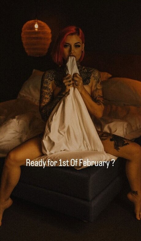 LenorixPoser pornstar hd image