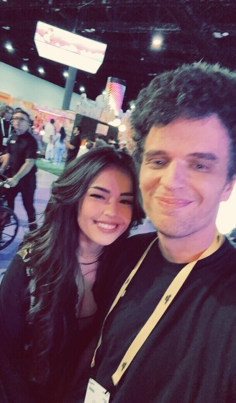 Valkyrae star top photo