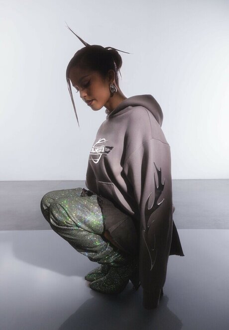 Valkyrae top star images