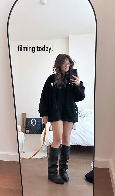 Valkyrae art star galleries