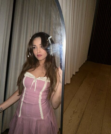 Valkyrae top star picture