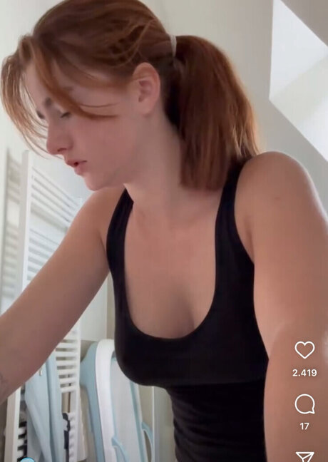 Julia Schulze star sexy pic