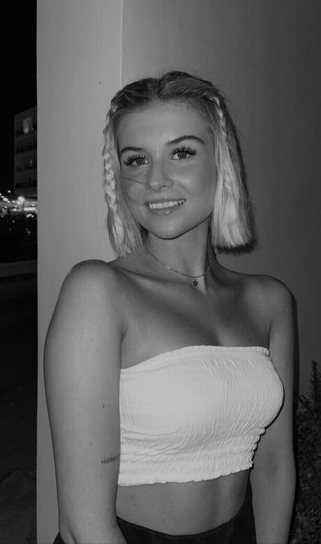 CorinaBRX sexy model archive