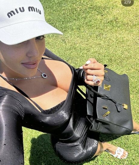 model onlyfans hot nude galleries