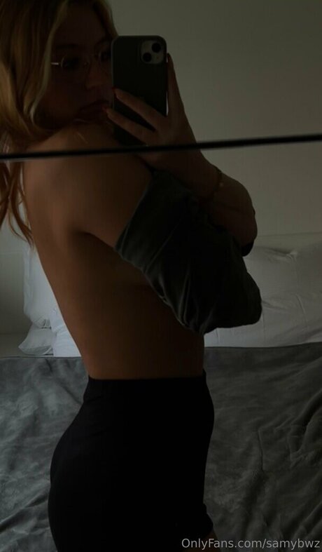 samybwz nude model pictures