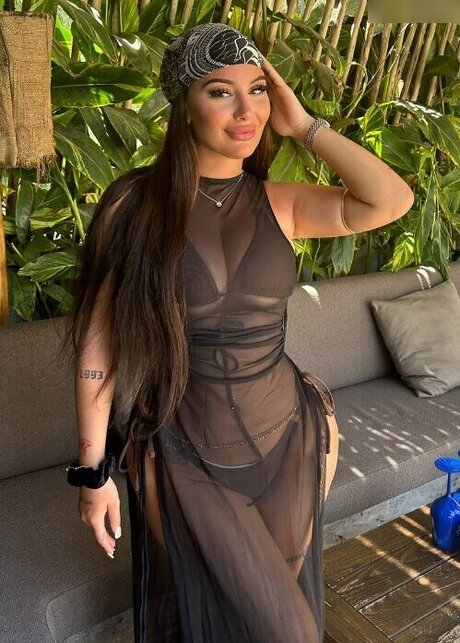 selinkitmir erotic pornstar pics