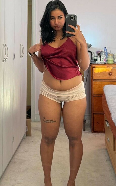 senoritasara model porn picture