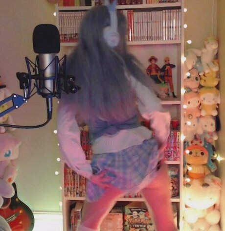 Skymi chan pornstar sexy galleries