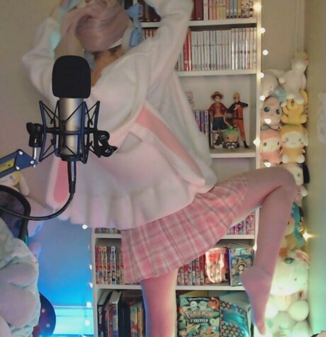 Skymi chan star naked image