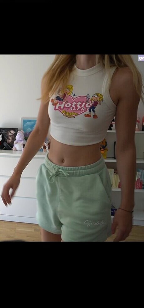 quitelola naked pornstar pics