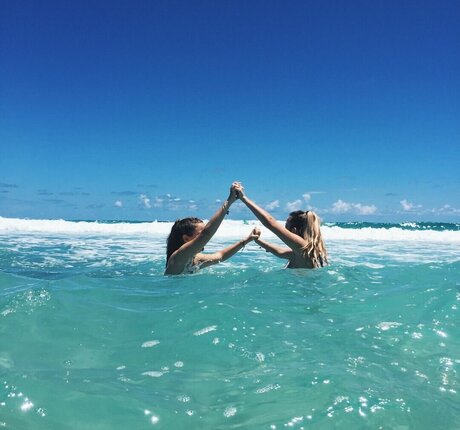 rianabailey exclusive actress pics