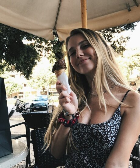 rianabailey sex actress gallery