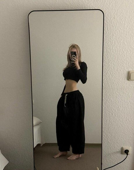 hefxtom adult actress pic